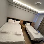 Apartmanhotel Dolphin Cafe 4*