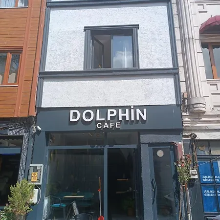 Dolphin Cafe