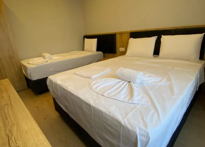 Dolphin Cafe Apart-hotel