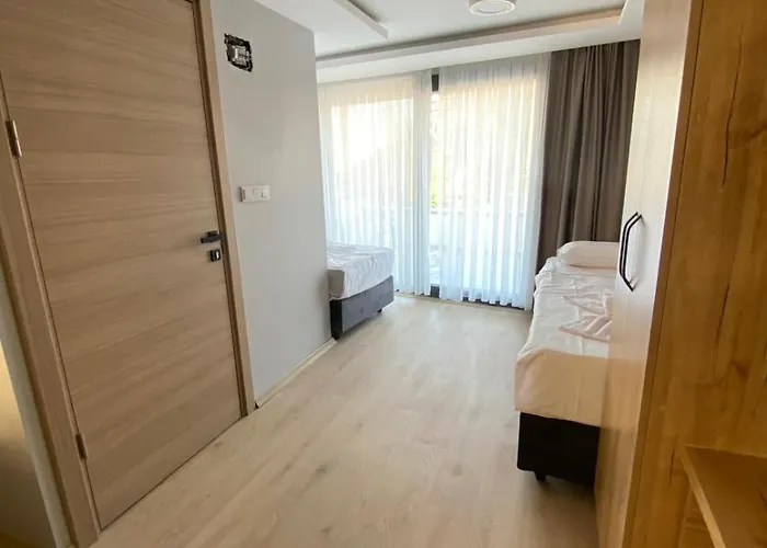 Dolphin Cafe Apart-hotel